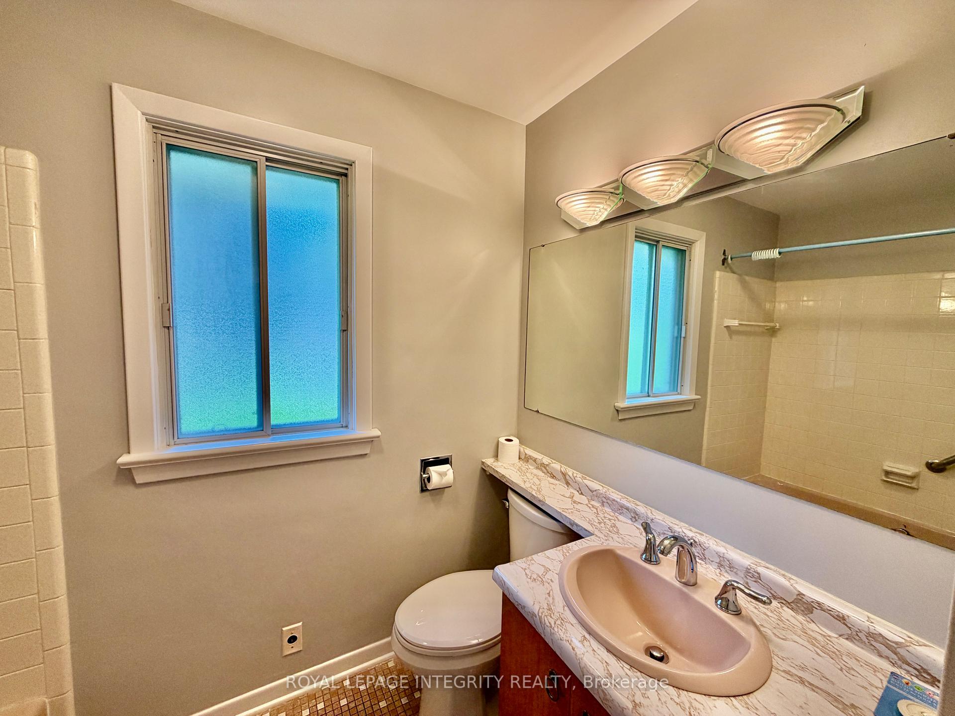 Photo 10 of 1107 Falaise Road, Ottawa, Borden Farm/Stewart Farm/Carleton Heights/Parkwood Hills — HOMEH