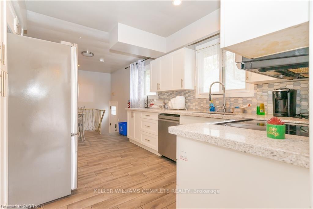 Photo 4 of 574 Upper Sherman Avenue, Hamilton, Eastmount — HOMEH
