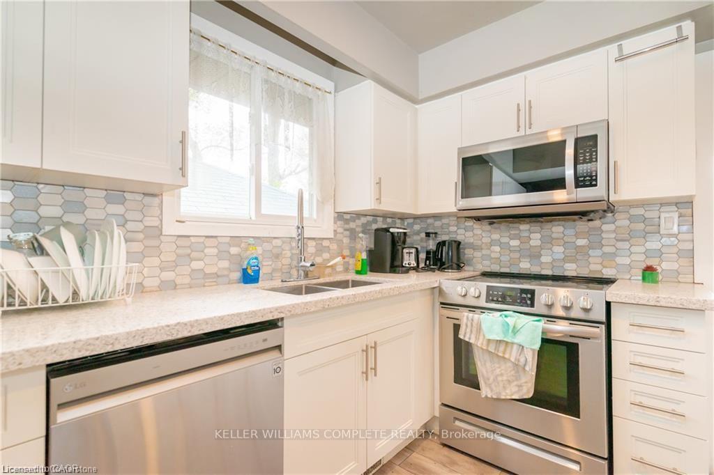 Photo 5 of 574 Upper Sherman Avenue, Hamilton, Eastmount — HOMEH