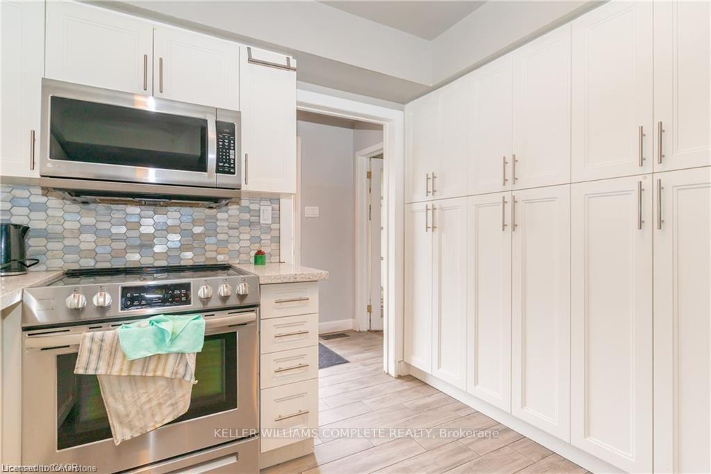 Photo 7 of 574 Upper Sherman Avenue, Hamilton, Eastmount — HOMEH