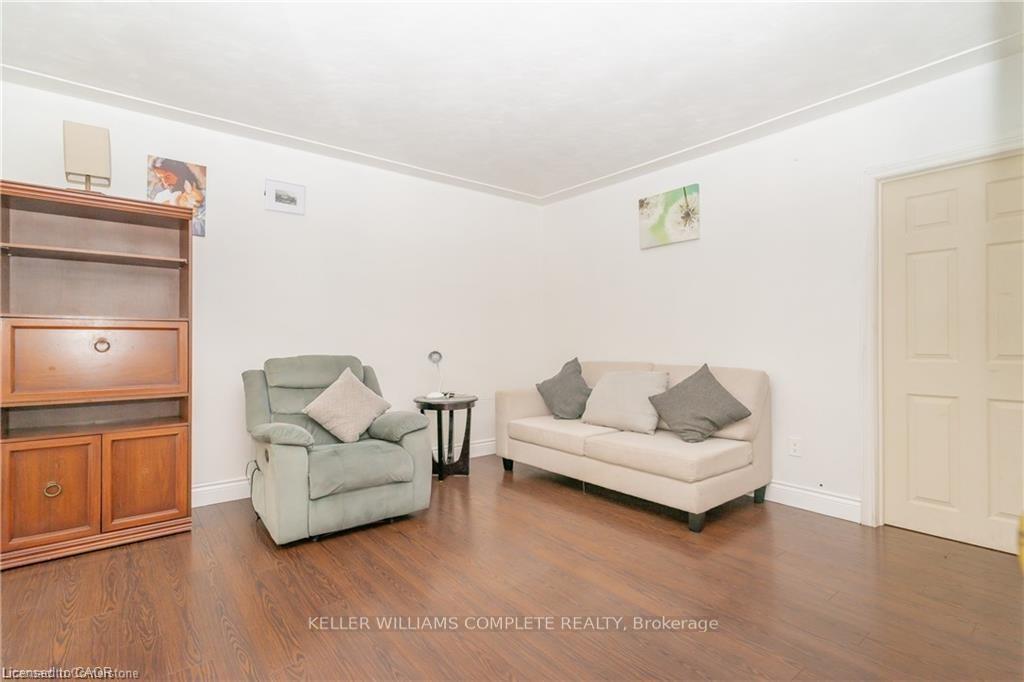 Photo 9 of 574 Upper Sherman Avenue, Hamilton, Eastmount — HOMEH