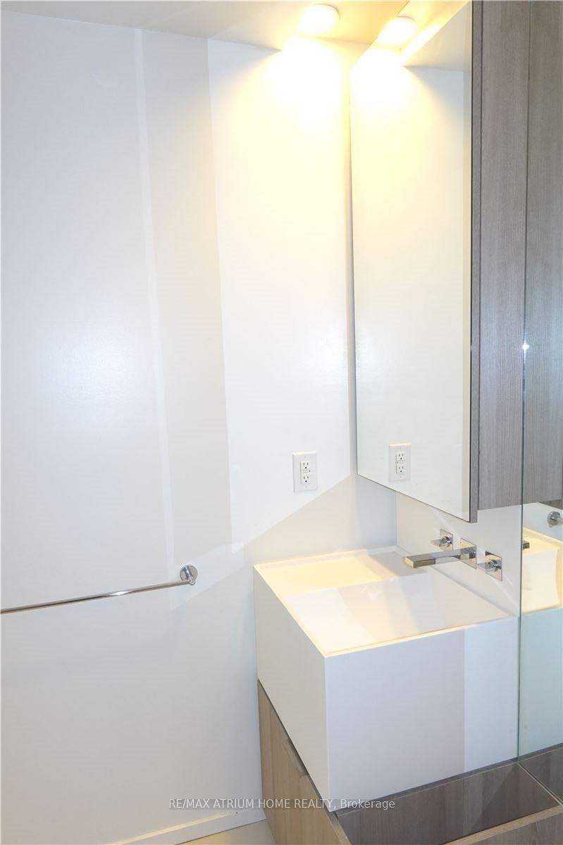 Photo 18 of Unit 3006, 1 Bloor Street E, Toronto, Church-Yonge Corridor — HOMEH