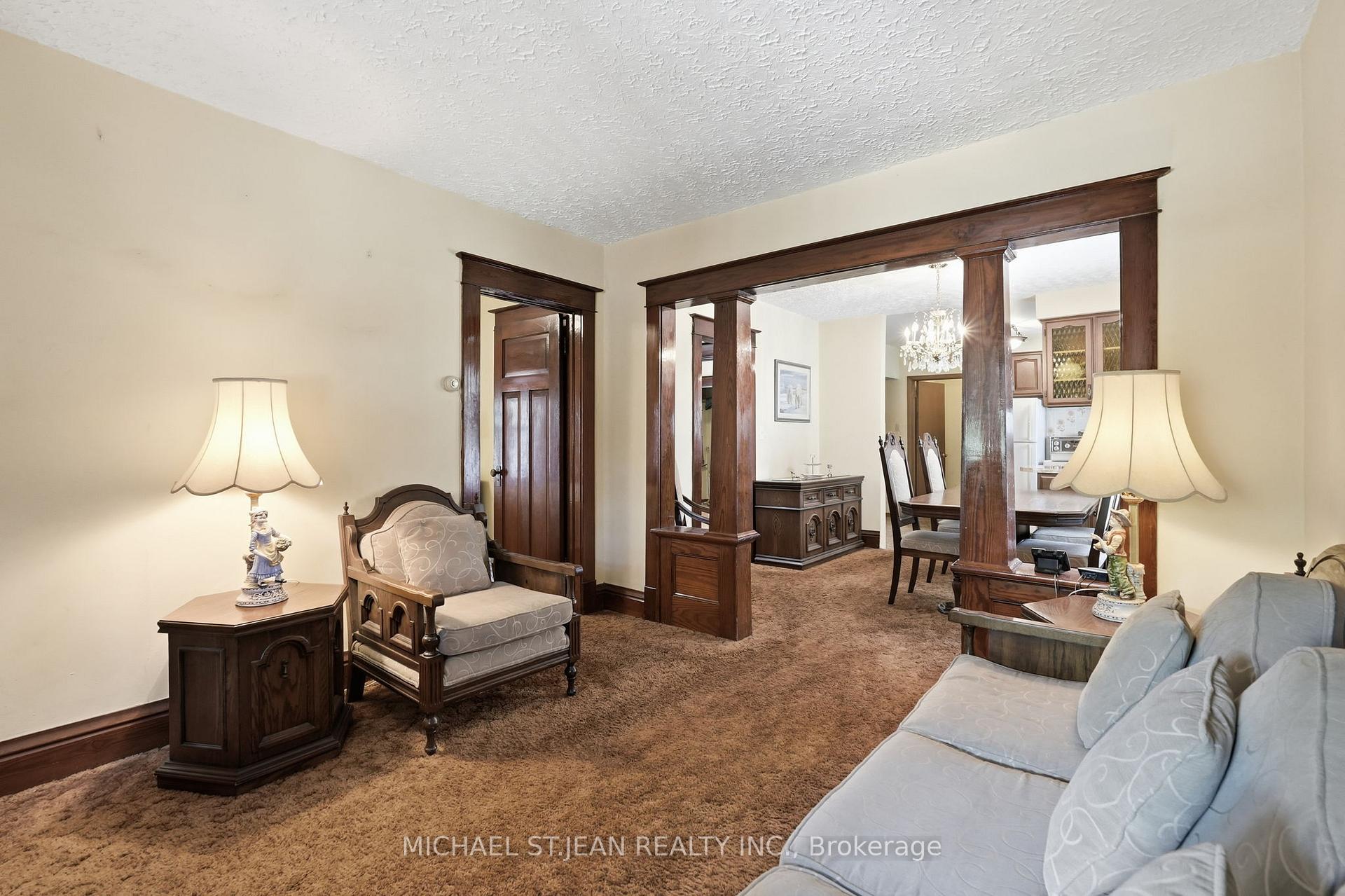 Photo 8 of 4587 Third Avenue, Niagara Falls, Cherrywood — HOMEH