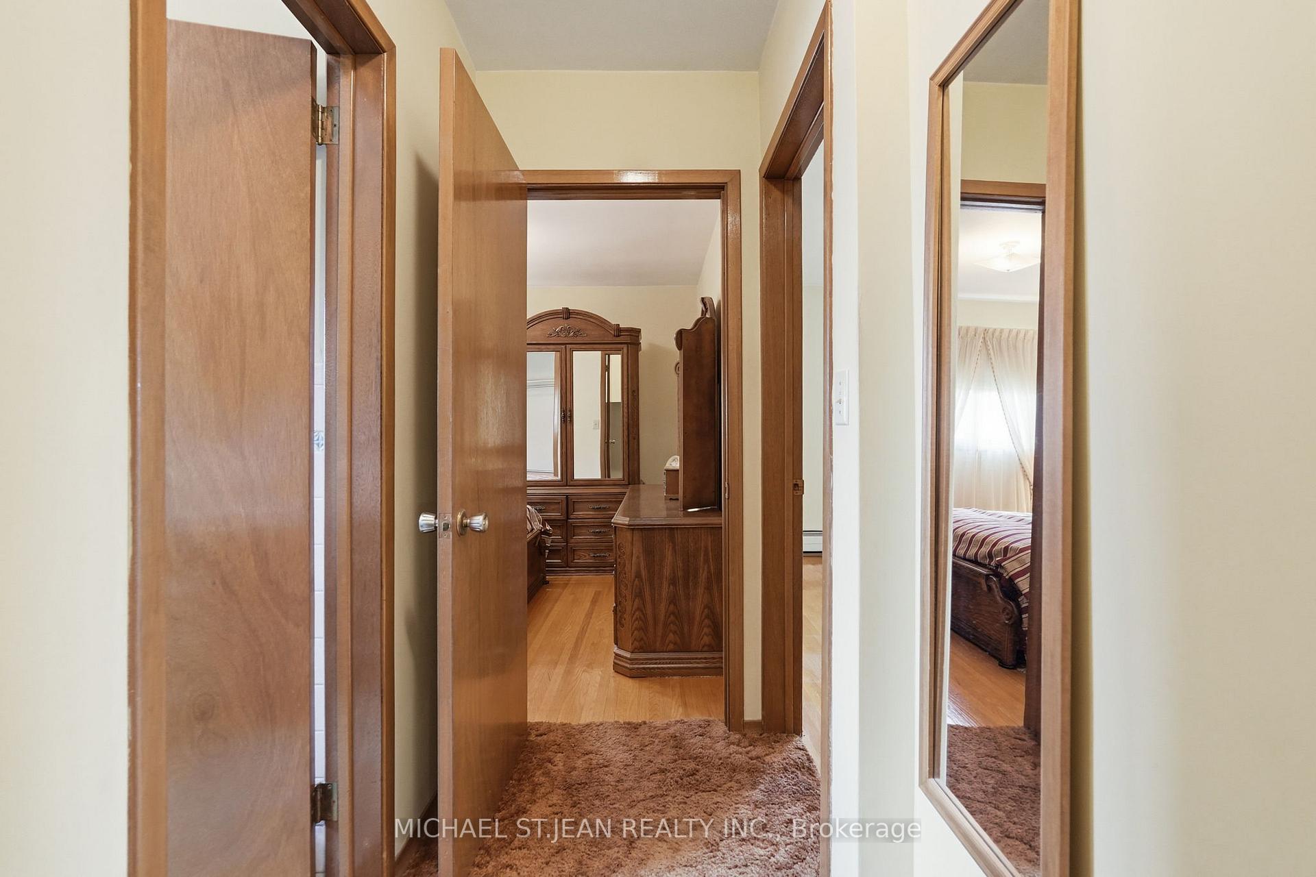 Photo 16 of 4587 Third Avenue, Niagara Falls, Cherrywood — HOMEH