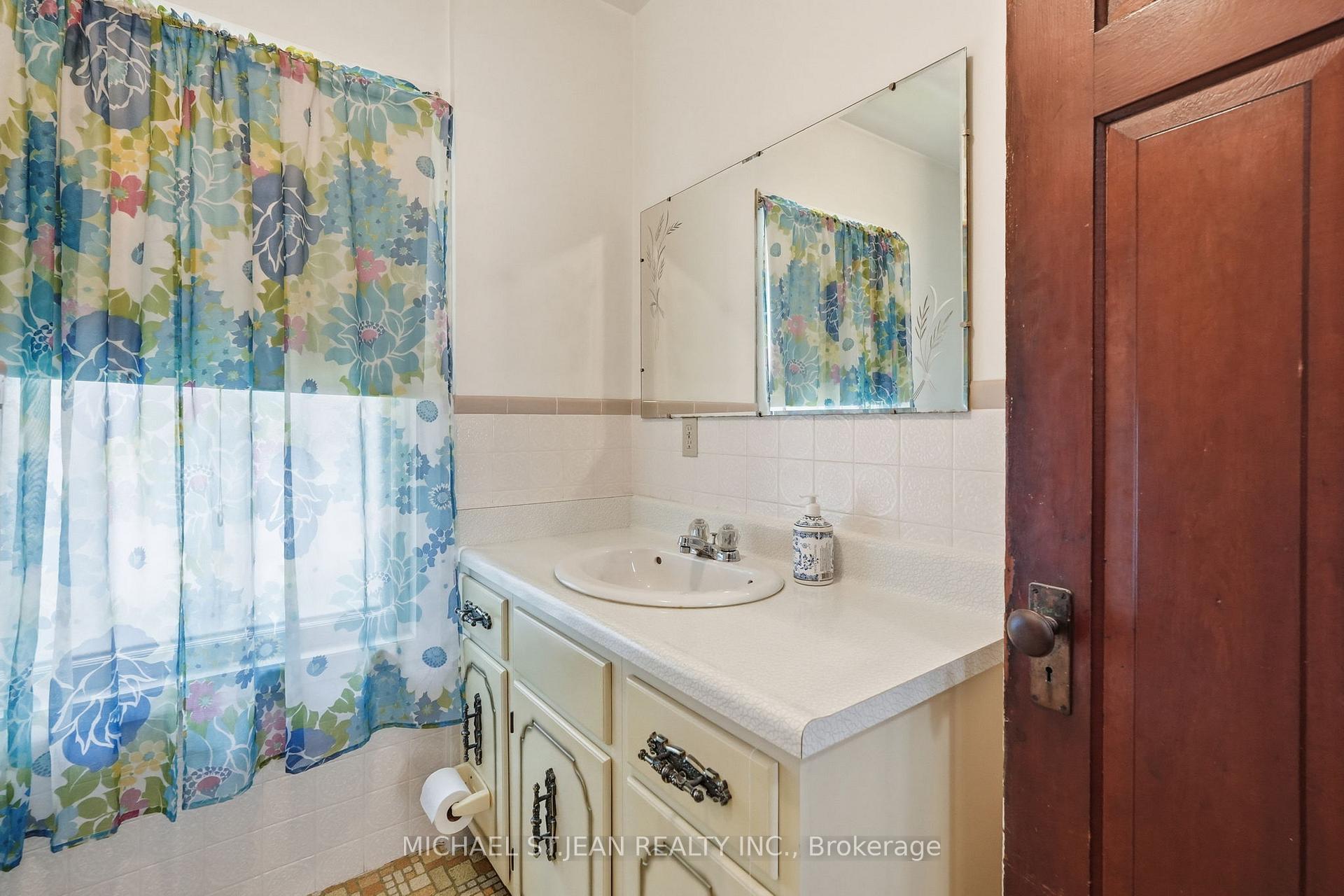 Photo 25 of 4587 Third Avenue, Niagara Falls, Cherrywood — HOMEH
