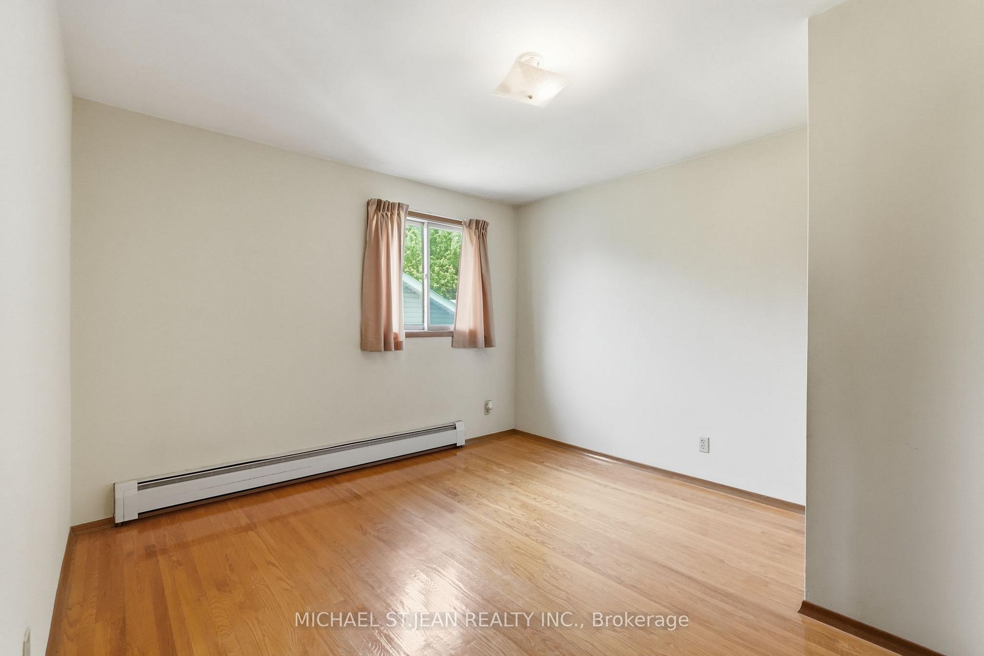 Photo 28 of 4587 Third Avenue, Niagara Falls, Cherrywood — HOMEH