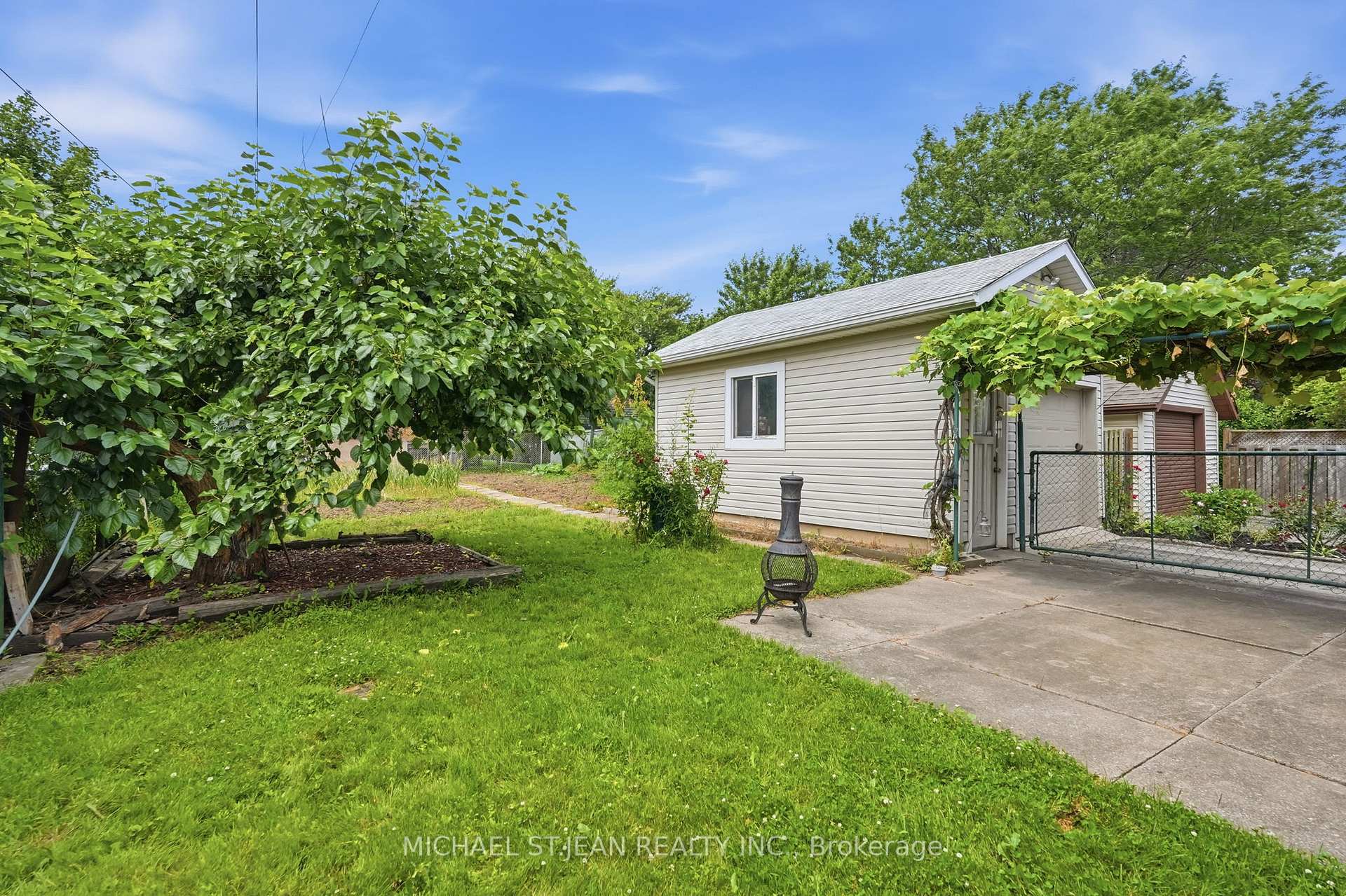 Photo 42 of 4587 Third Avenue, Niagara Falls, Cherrywood — HOMEH