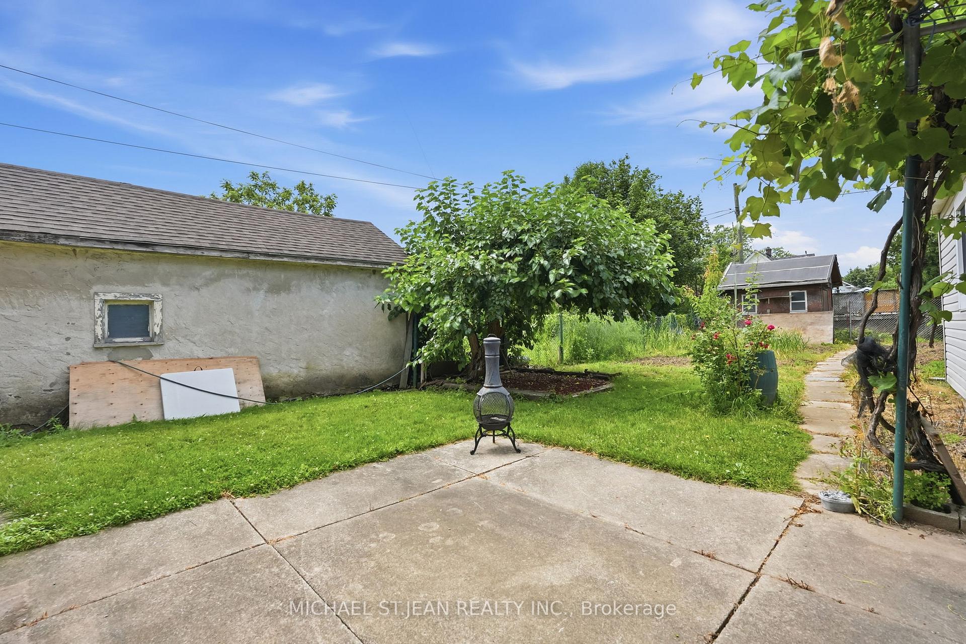 Photo 43 of 4587 Third Avenue, Niagara Falls, Cherrywood — HOMEH