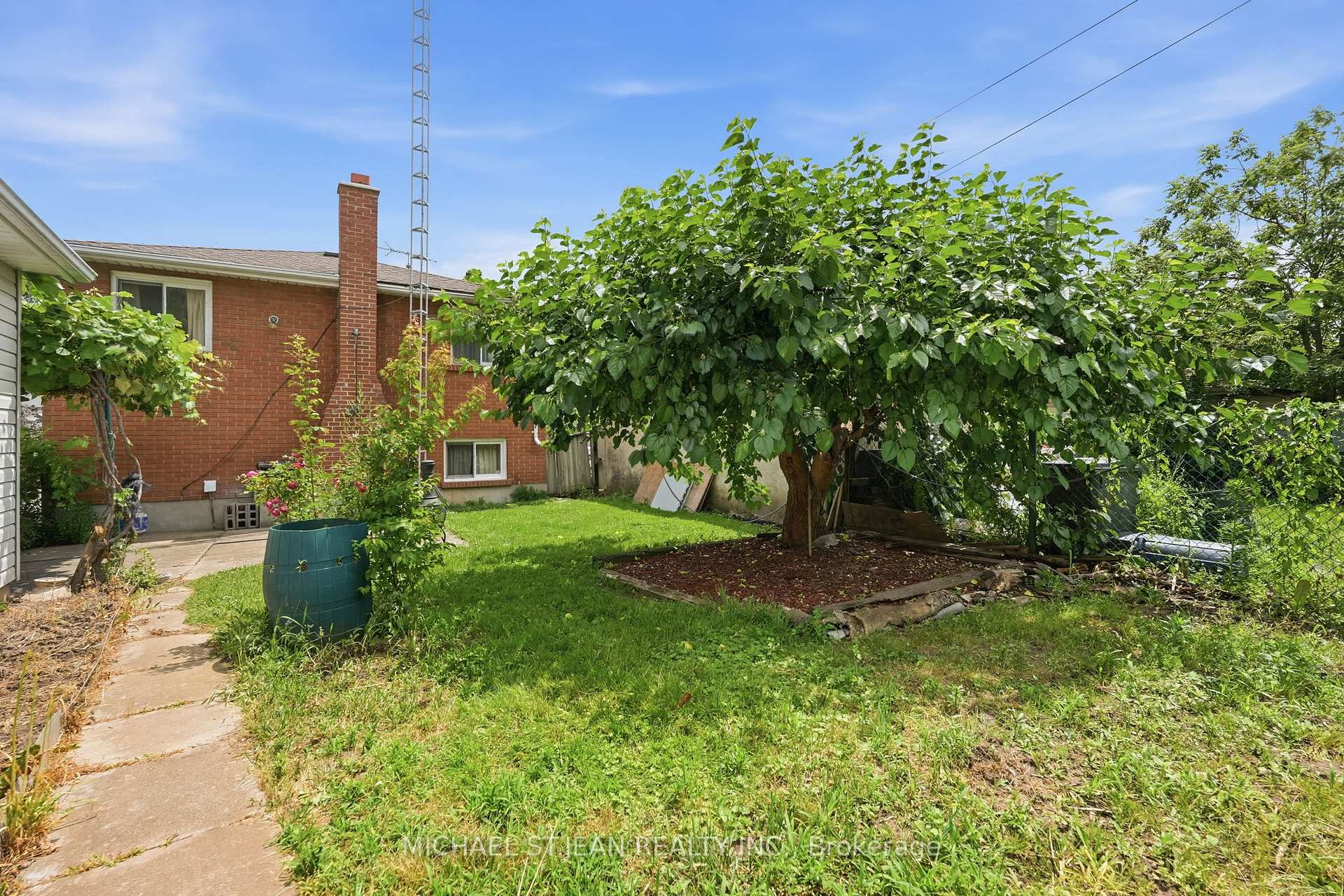 Photo 46 of 4587 Third Avenue, Niagara Falls, Cherrywood — HOMEH