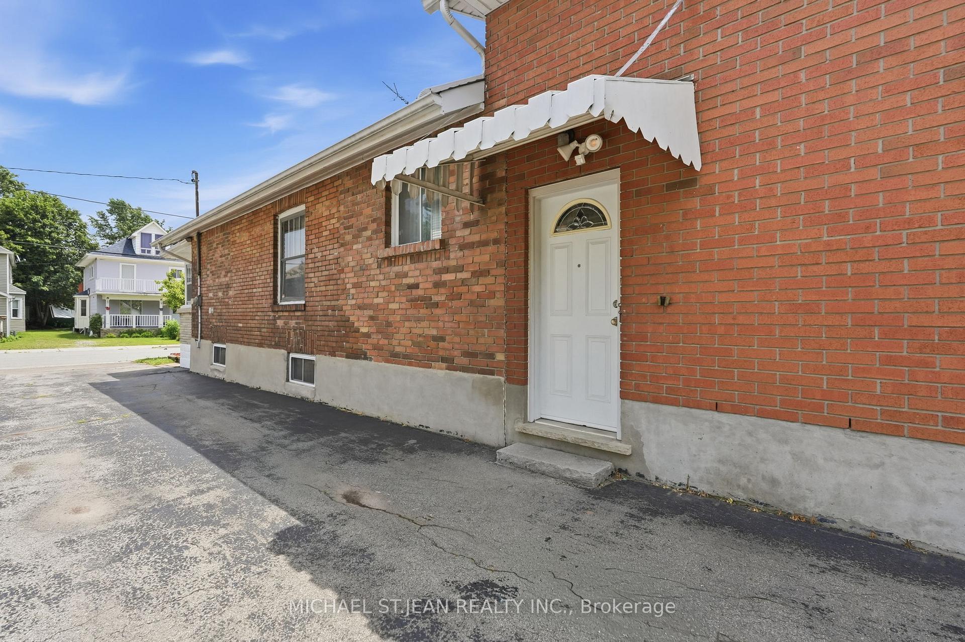Photo 48 of 4587 Third Avenue, Niagara Falls, Cherrywood — HOMEH