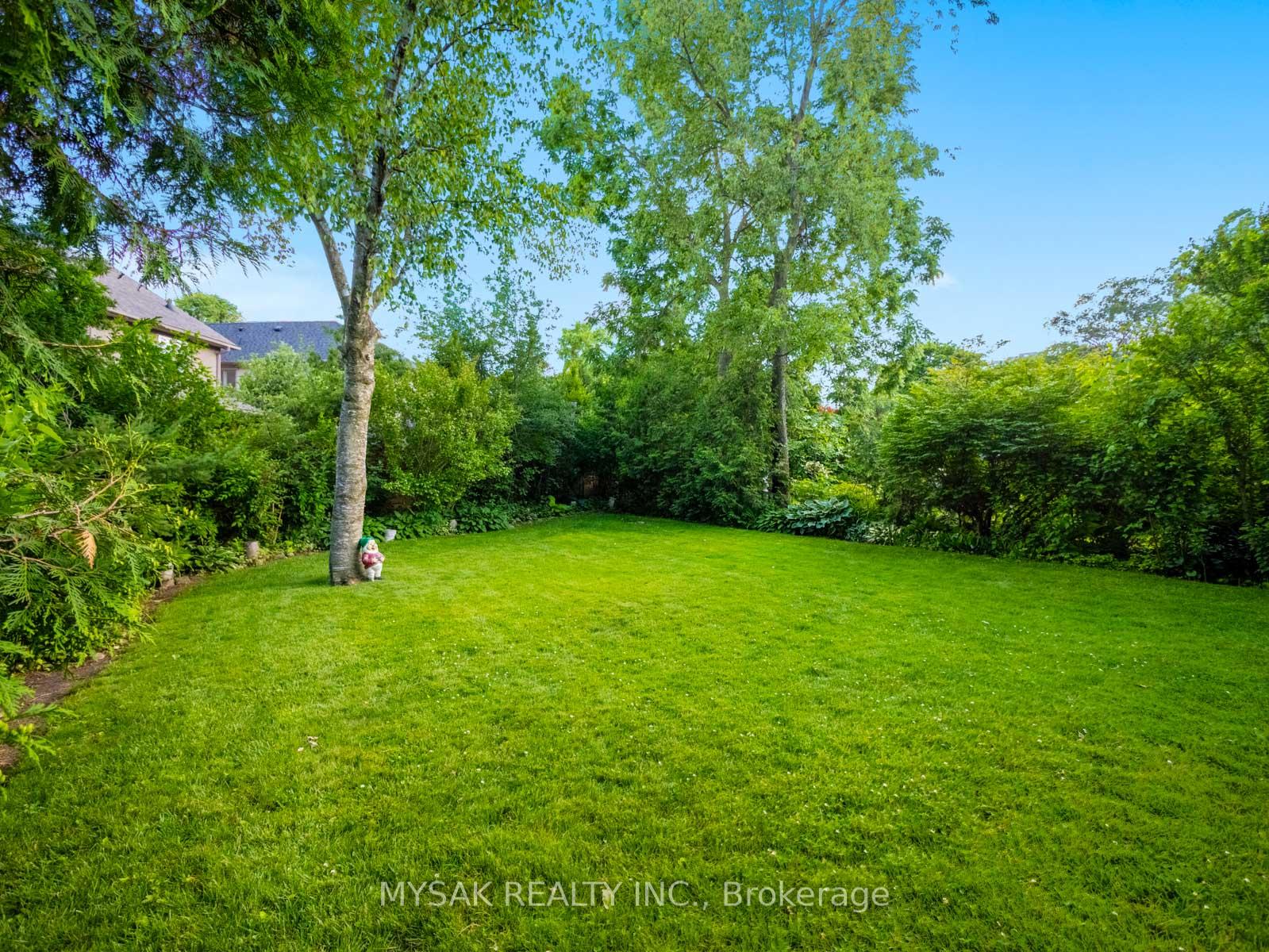 Photo 43 of 21 Oak Hampton Boulevard, Etobicoke, Kingsway South — HOMEH