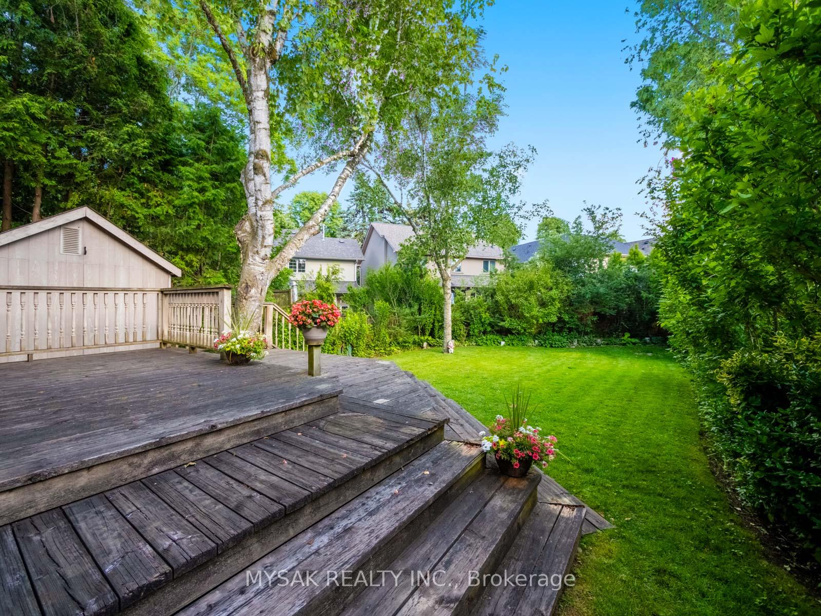 Photo 45 of 21 Oak Hampton Boulevard, Etobicoke, Kingsway South — HOMEH