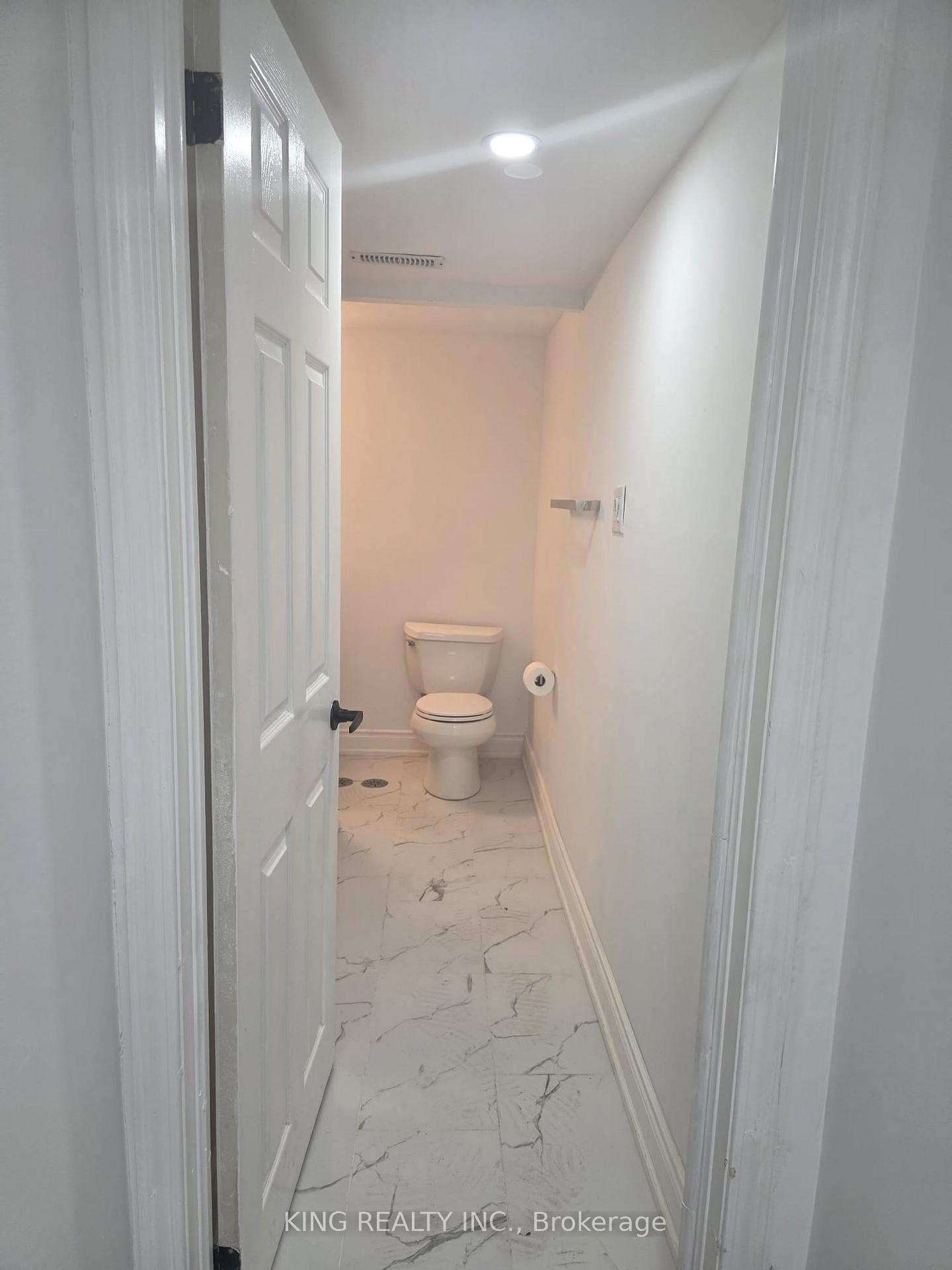Photo 10 of Unit Basement, 6 Chestermere Crescent, Brampton, Fletcher's Meadow — HOMEH