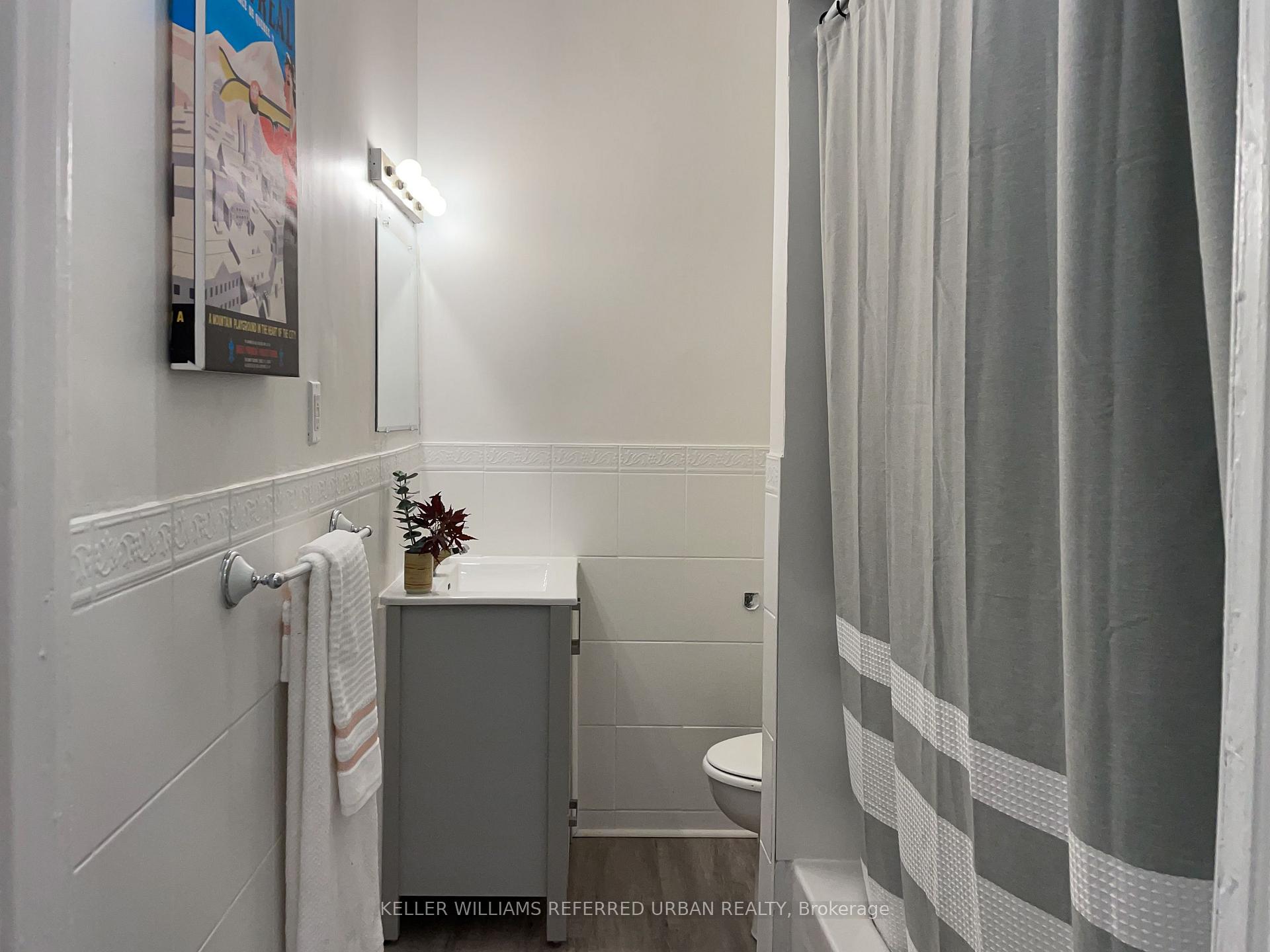 Photo 24 of Unit Main, 17 Wade Avenue, Toronto, Dovercourt-Wallace Emerson-Junction — HOMEH