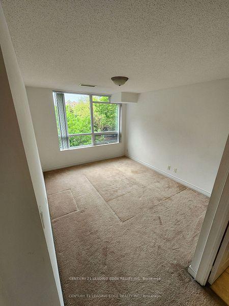 Photo 9 of Unit 233, 33 Cox Boulevard, Markham, Unionville — HOMEH