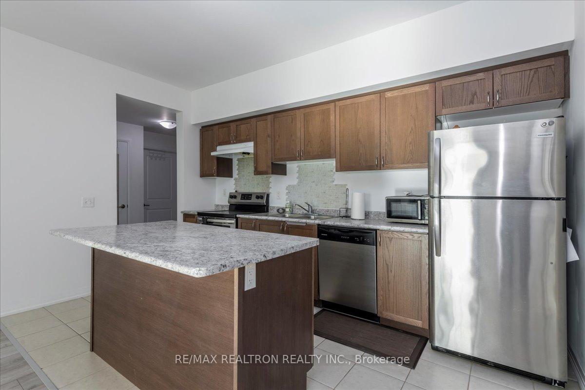 Photo 5 of Unit 102, 299 Cundles Road E, Barrie, Alliance — HOMEH
