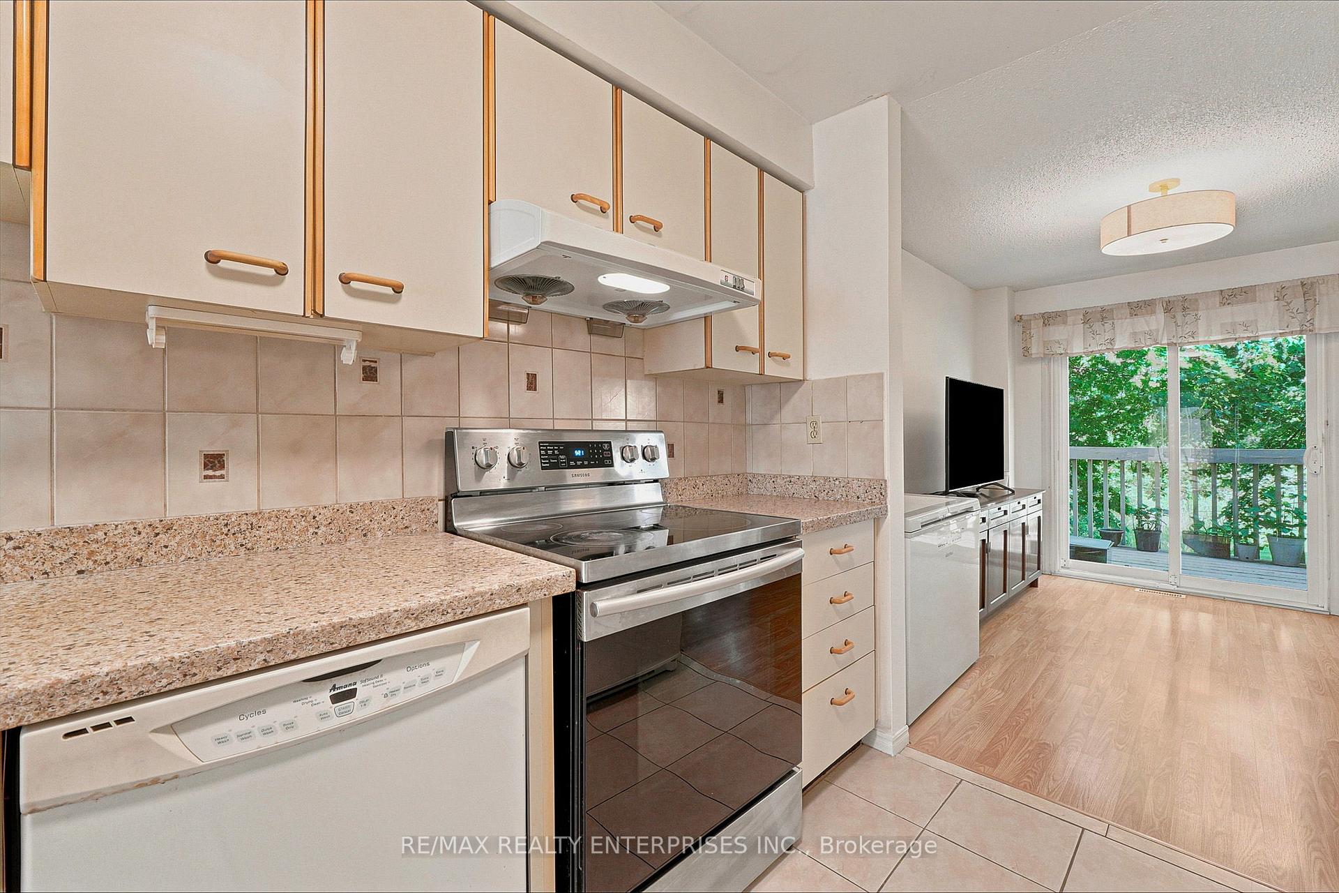 Photo 8 of Unit 68, 4635 Regents Terrace, Mississauga, Hurontario — HOMEH