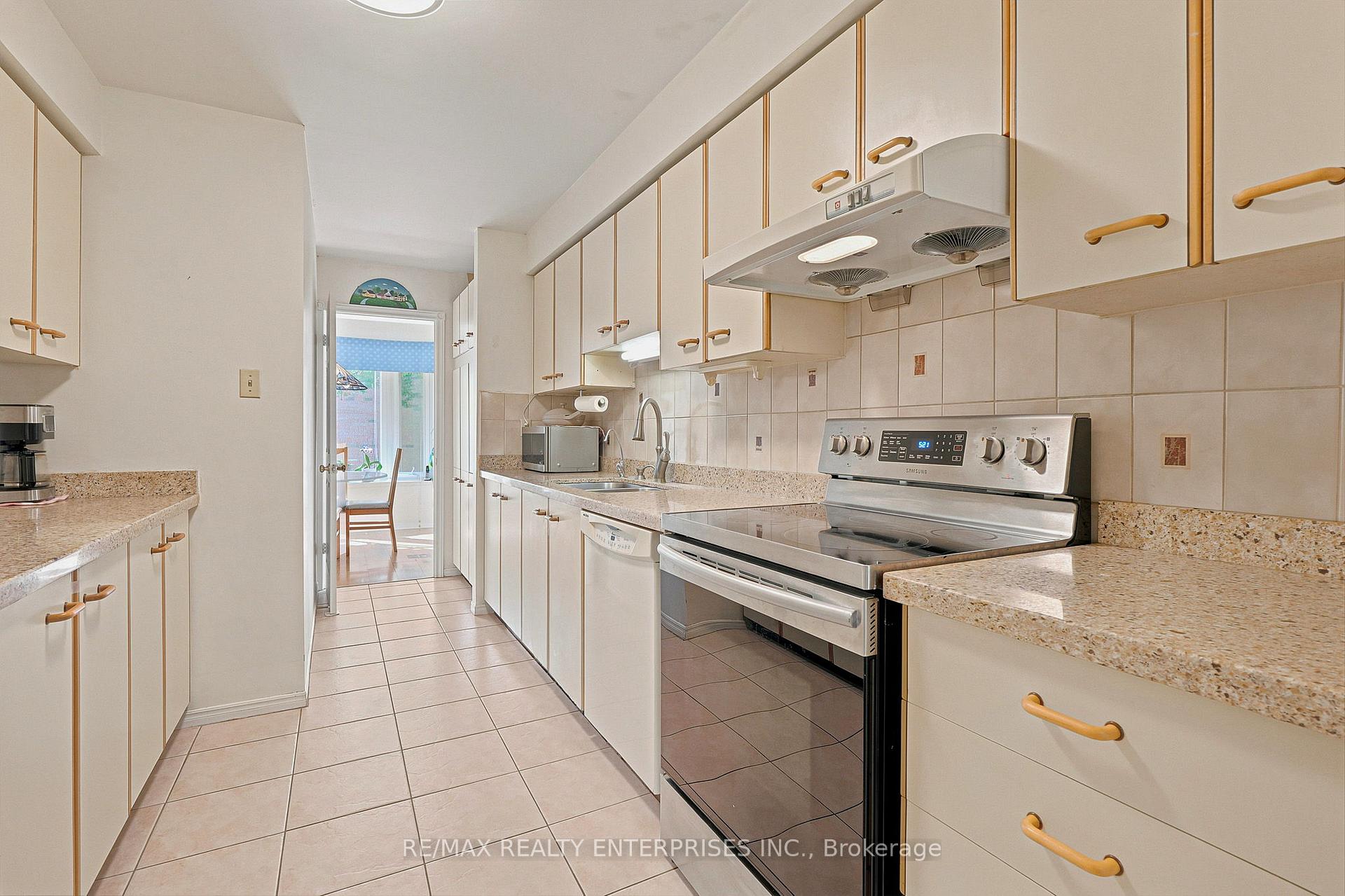 Photo 9 of Unit 68, 4635 Regents Terrace, Mississauga, Hurontario — HOMEH