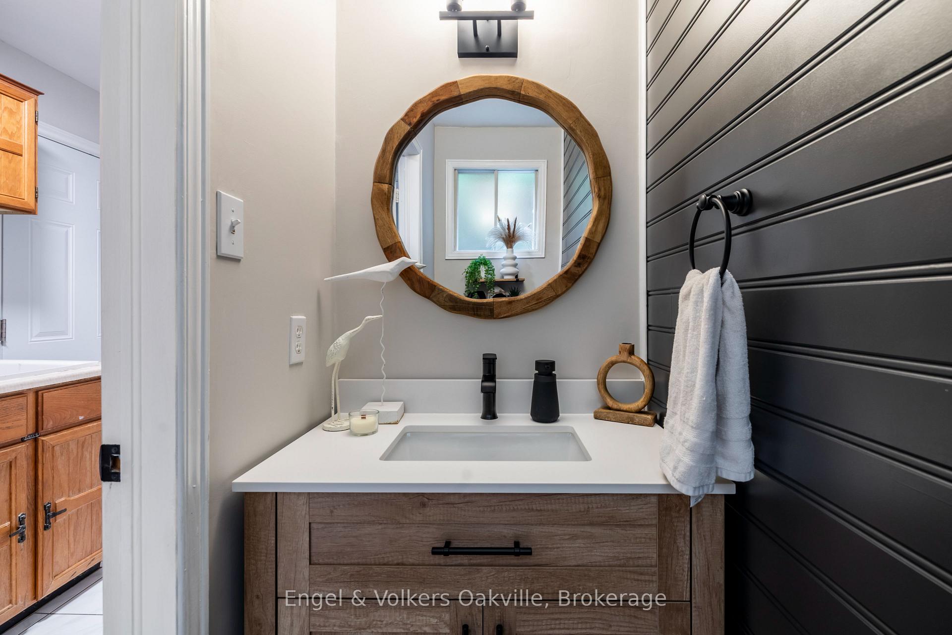 Photo 18 of 1181 Grange Road, Oakville, Falgarwood — HOMEH