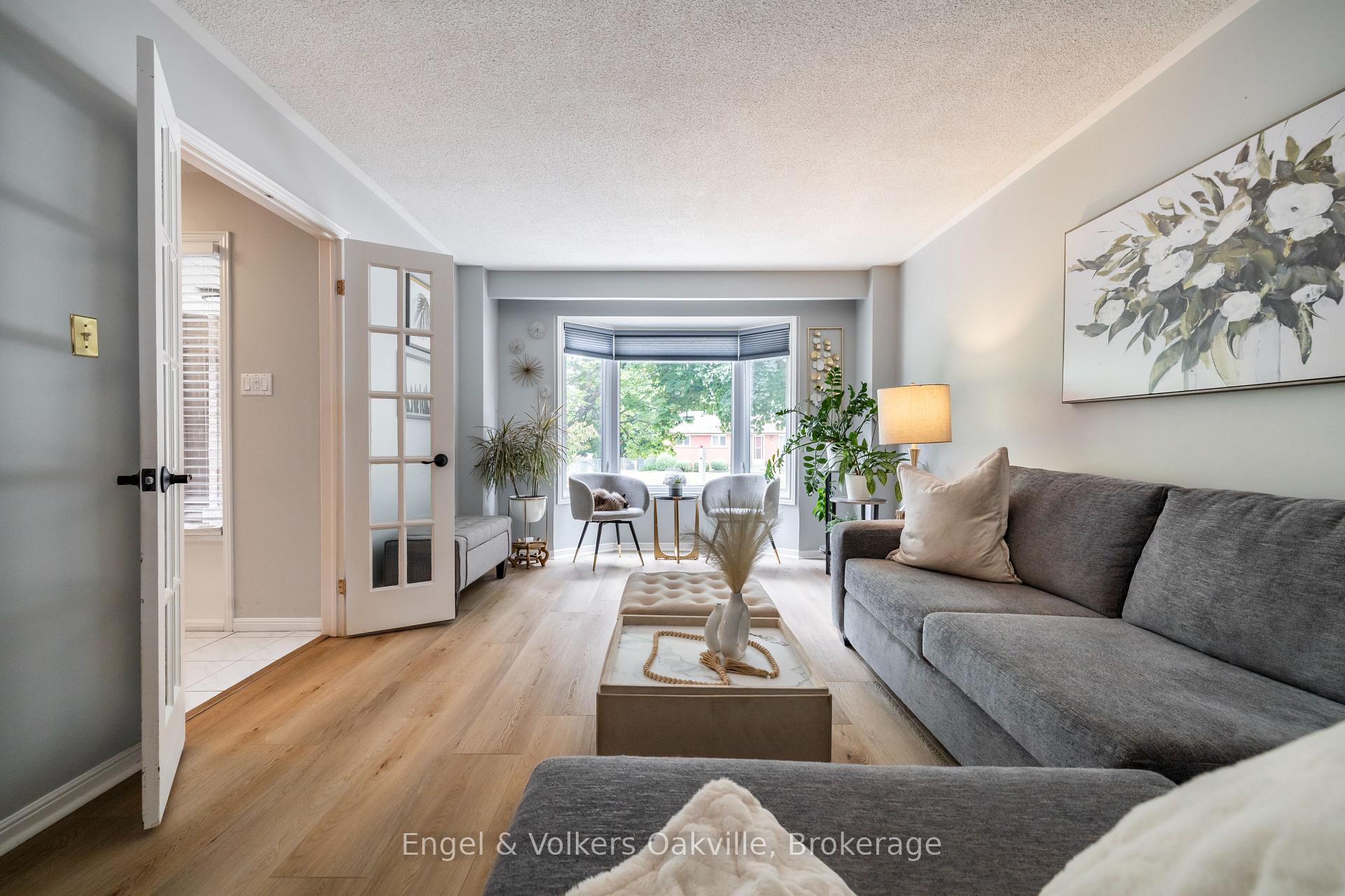 Photo 7 of 1181 Grange Road, Oakville, Falgarwood — HOMEH