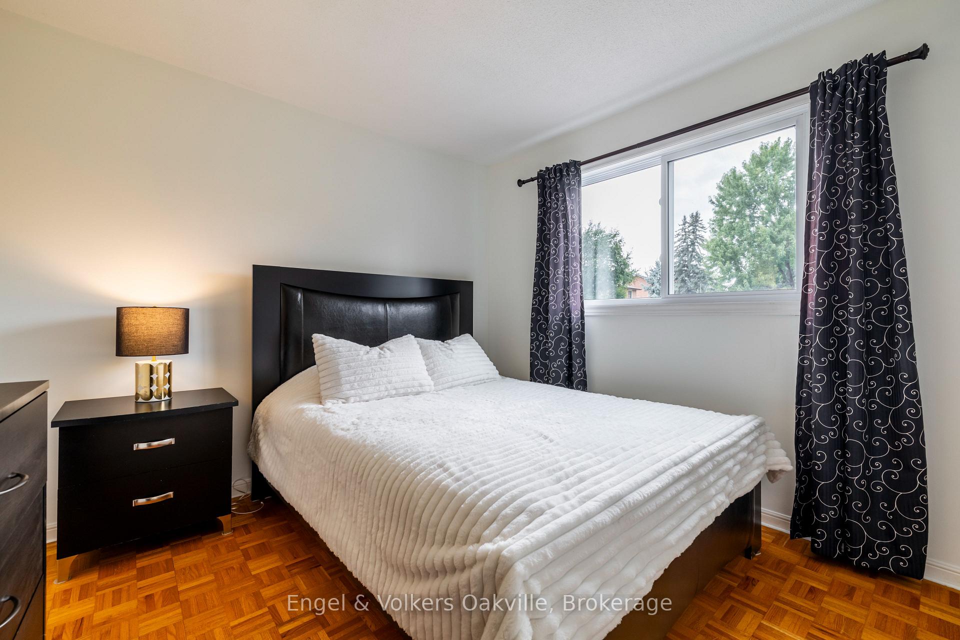 Photo 23 of 1181 Grange Road, Oakville, Falgarwood — HOMEH