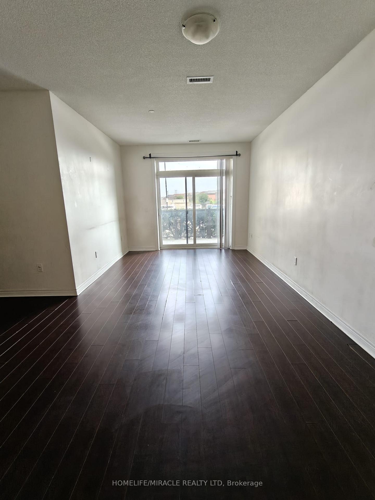 Photo 3 of Unit 118, 7325 Markham Road, Markham, Cedarwood — HOMEH