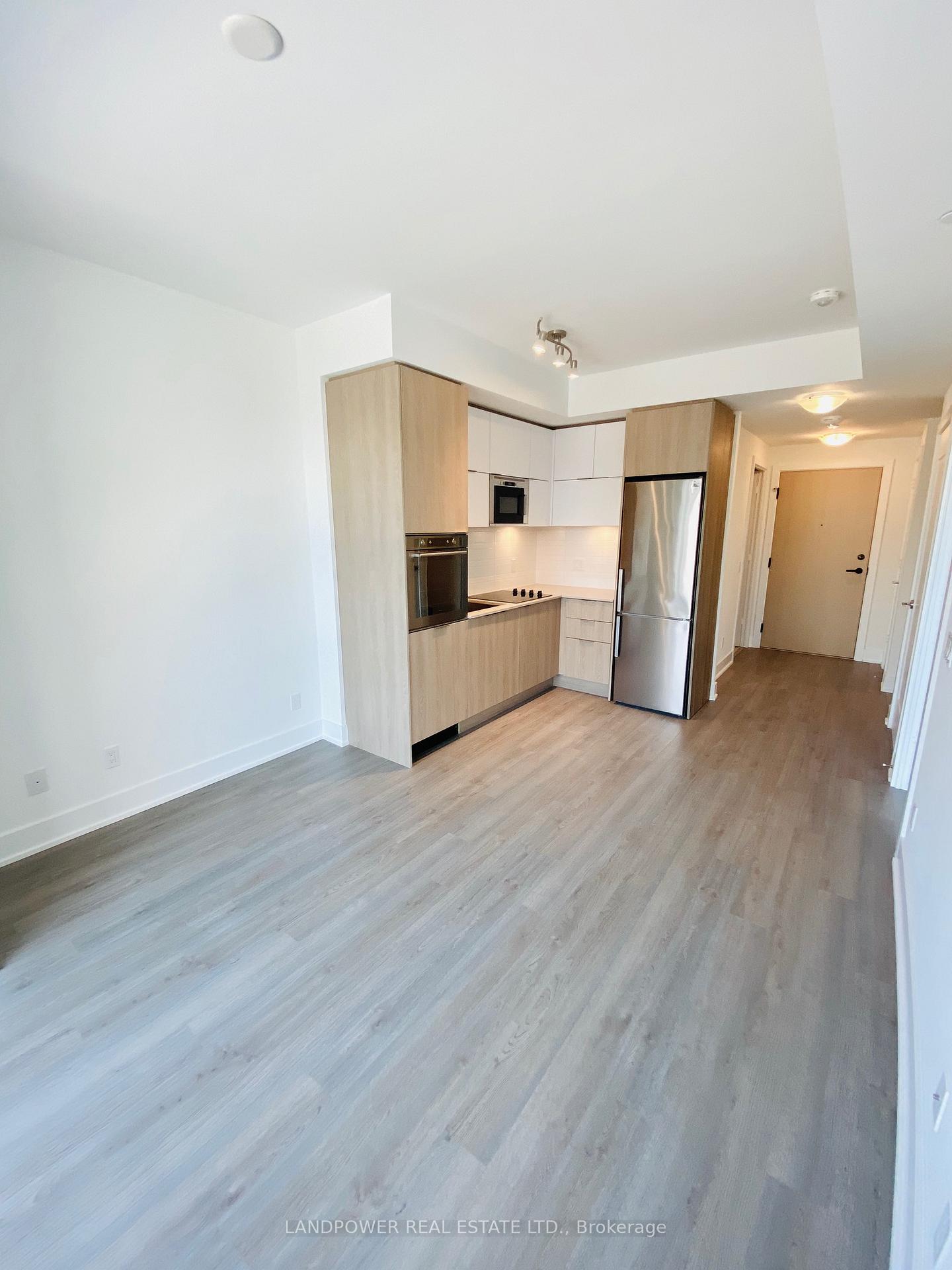 Photo 4 of Unit 209, 1 Belsize Drive, Toronto, Mount Pleasant West — HOMEH
