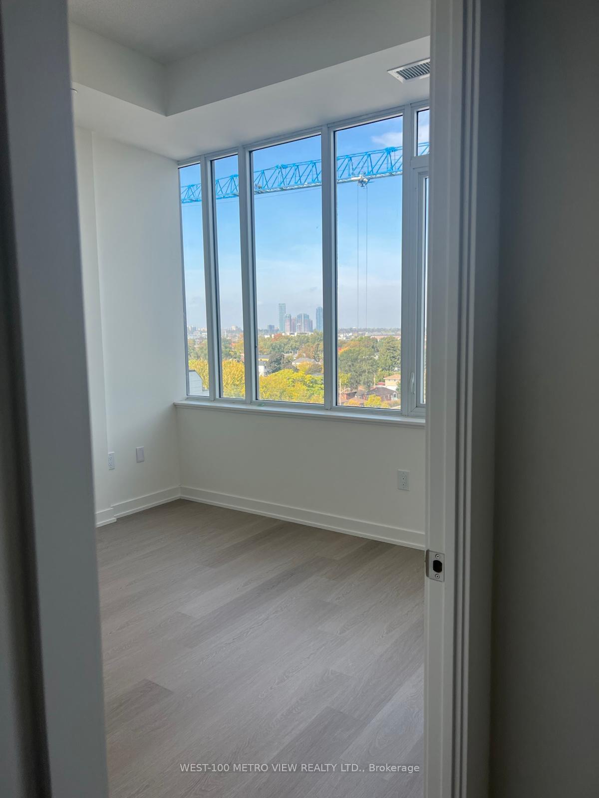 Photo 7 of Unit 814, 859 The Queensway, Etobicoke, Stonegate-Queensway — HOMEH