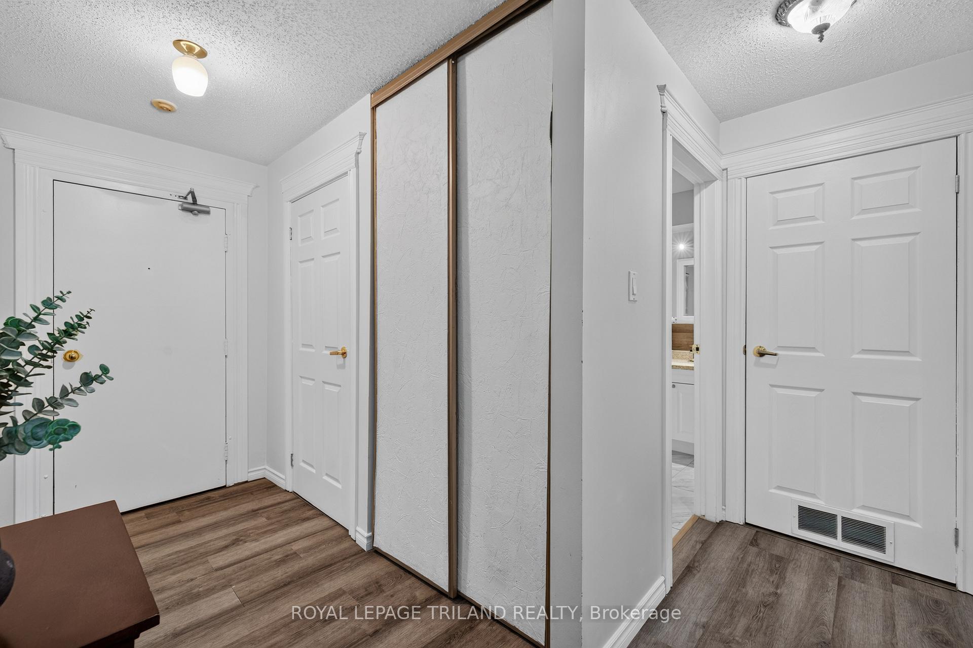 Photo 5 of Unit 102, 735 Deveron Crescent, London, South T — HOMEH