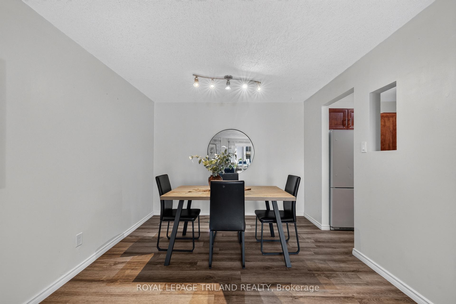 Photo 13 of Unit 102, 735 Deveron Crescent, London, South T — HOMEH