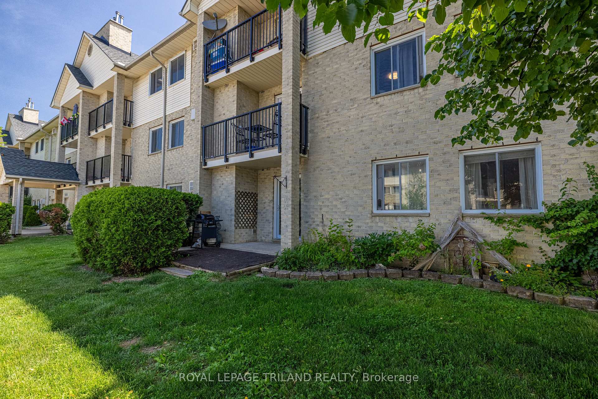 Photo 27 of Unit 102, 735 Deveron Crescent, London, South T — HOMEH