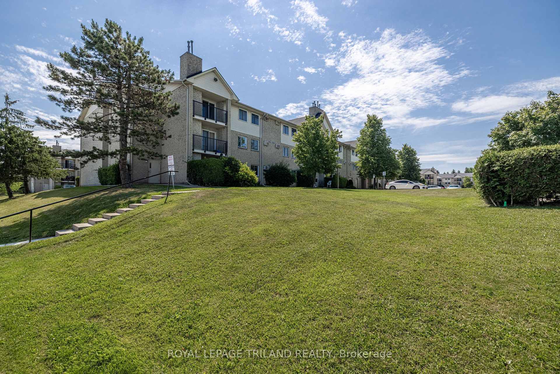 Photo 34 of Unit 102, 735 Deveron Crescent, London, South T — HOMEH