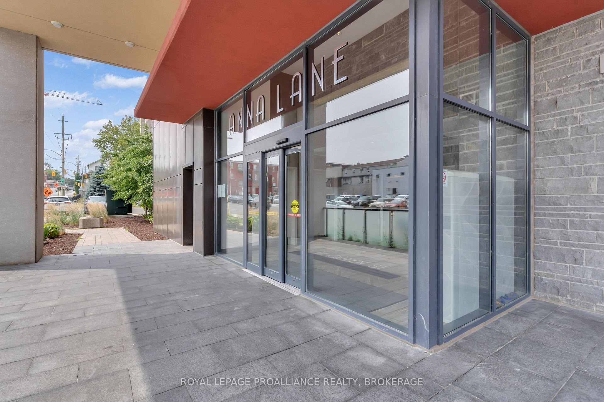 Photo 3 of Unit 813, 121 Queen Street, Kingston, East of Sir John A. Blvd — HOMEH