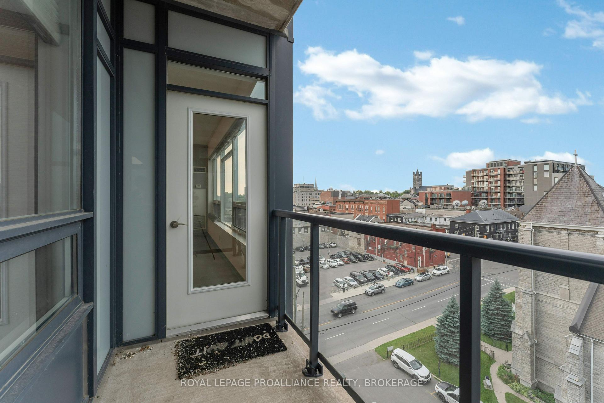 Photo 13 of Unit 813, 121 Queen Street, Kingston, East of Sir John A. Blvd — HOMEH