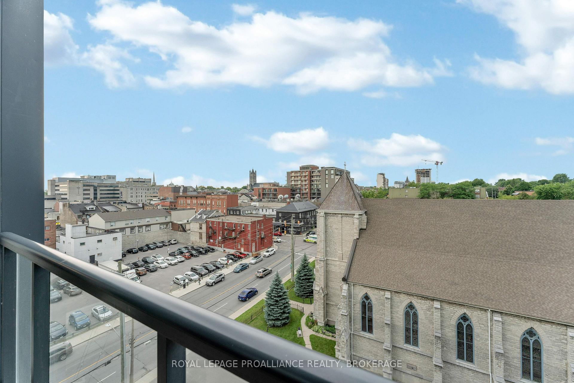 Photo 14 of Unit 813, 121 Queen Street, Kingston, East of Sir John A. Blvd — HOMEH