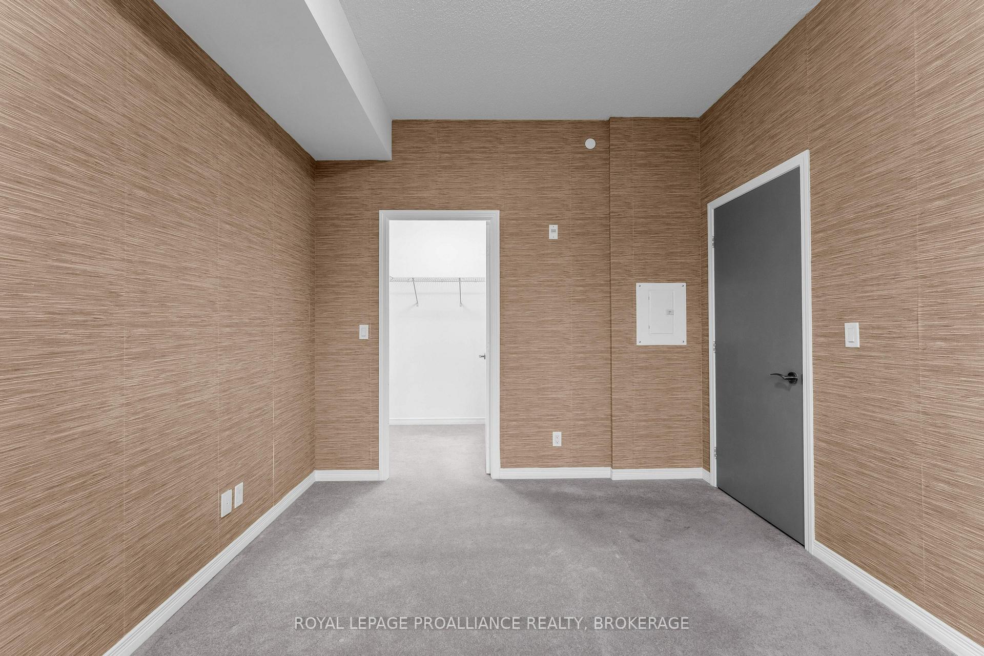 Photo 21 of Unit 813, 121 Queen Street, Kingston, East of Sir John A. Blvd — HOMEH