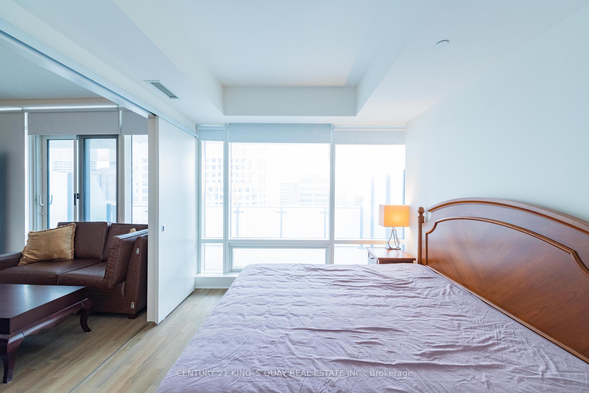 Photo 15 of Unit 1708, 1 Bloor Street E, Toronto, Church-Yonge Corridor — HOMEH