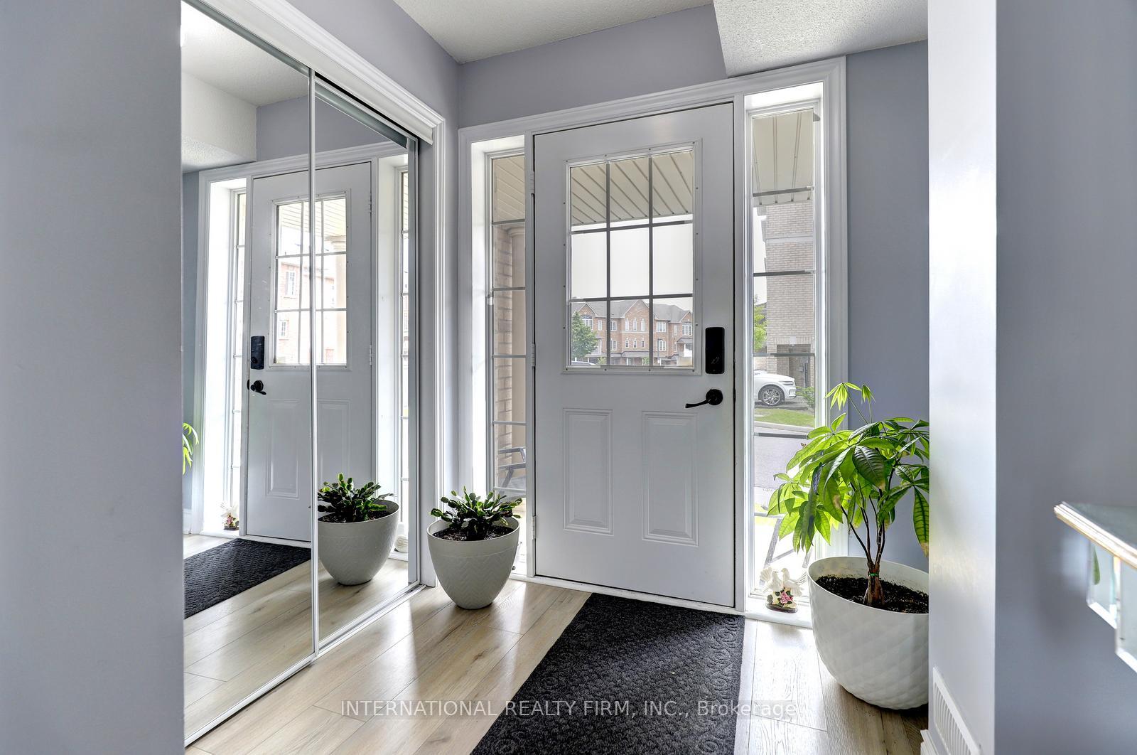 Photo 2 of 56 Arizona Drive, Brampton, Bram West — HOMEH