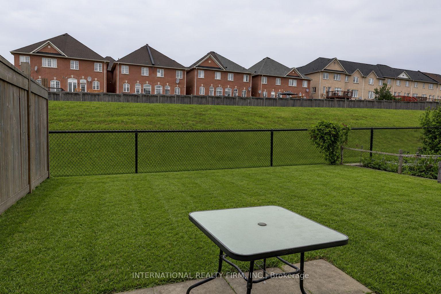 Photo 16 of 56 Arizona Drive, Brampton, Bram West — HOMEH