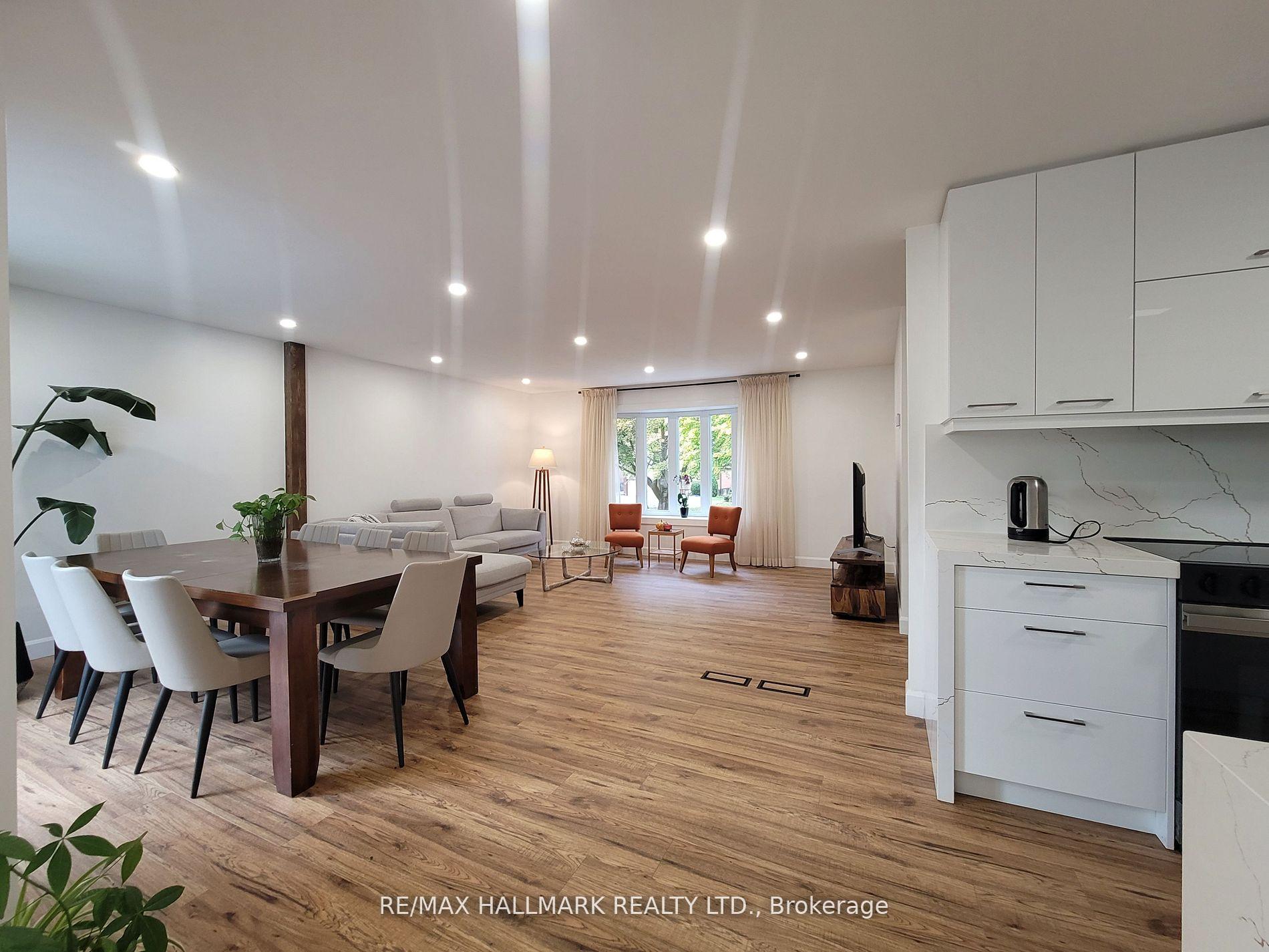 Photo 4 of 23 Ironshield Crescent, Markham, Royal Orchard — HOMEH