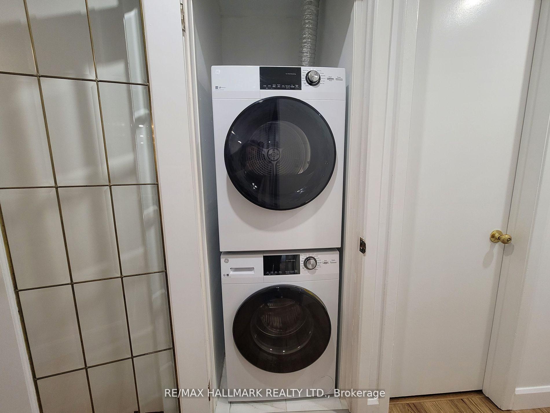 Photo 12 of 23 Ironshield Crescent, Markham, Royal Orchard — HOMEH