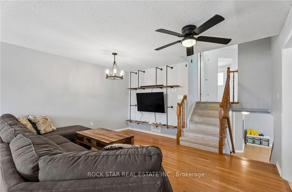Photo 2 of 56 Golden Acres Drive, West Lincoln, Smithville — HOMEH