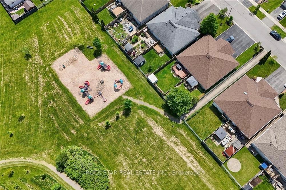 Photo 31 of 56 Golden Acres Drive, West Lincoln, Smithville — HOMEH