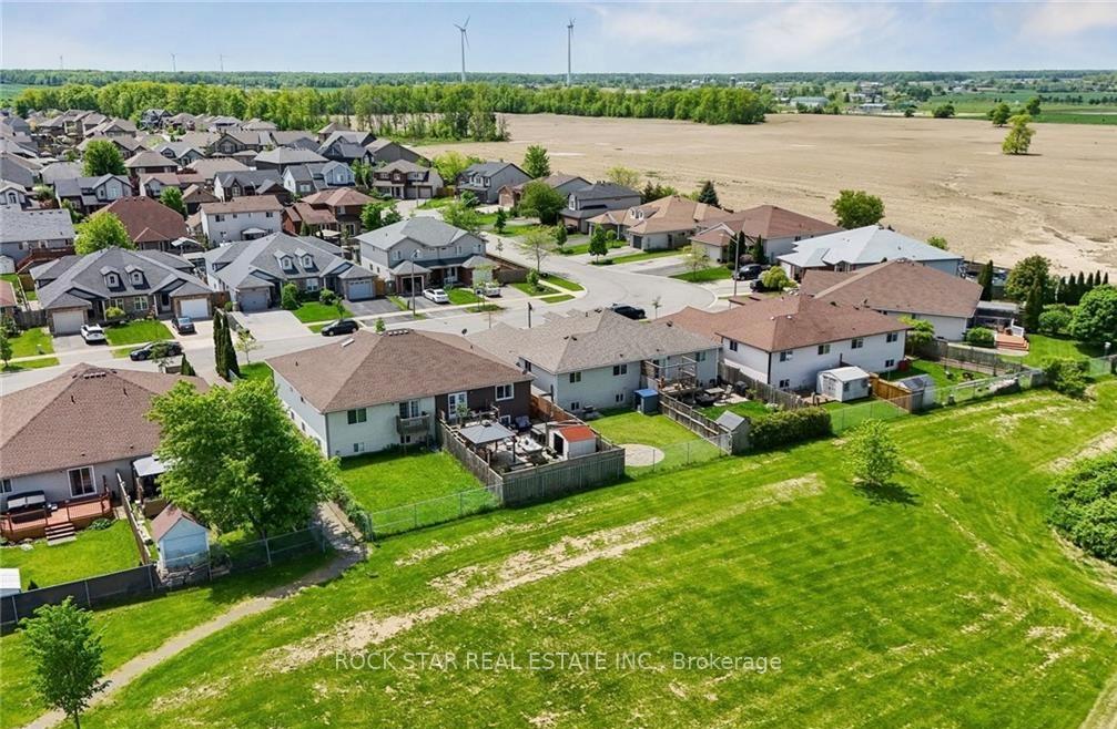 Photo 33 of 56 Golden Acres Drive, West Lincoln, Smithville — HOMEH