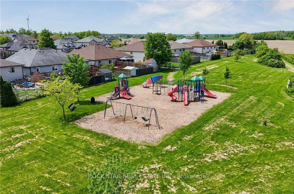 Photo 36 of 56 Golden Acres Drive, West Lincoln, Smithville — HOMEH