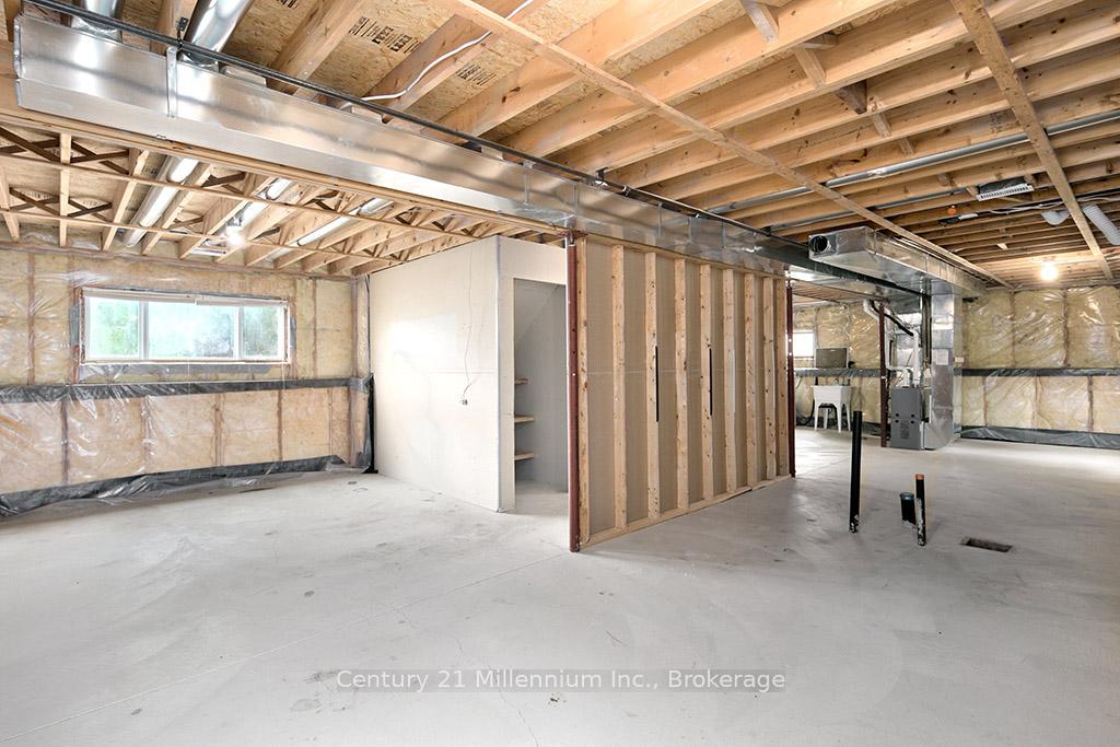 Photo 25 of 46 Royal Beech Drive, Wasaga Beach — HOMEH