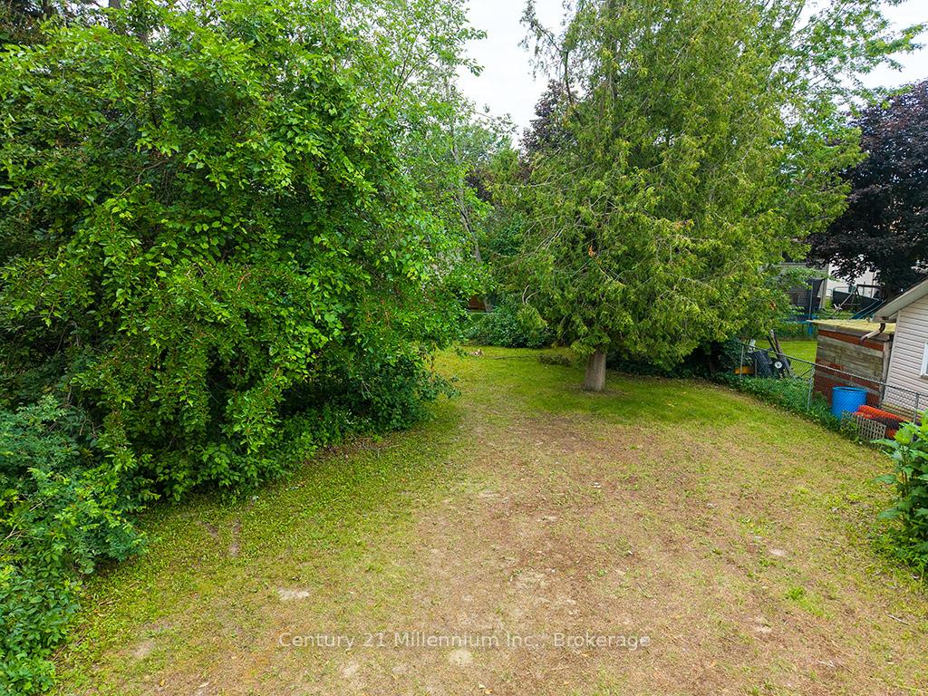 Photo 36 of 46 Royal Beech Drive, Wasaga Beach — HOMEH