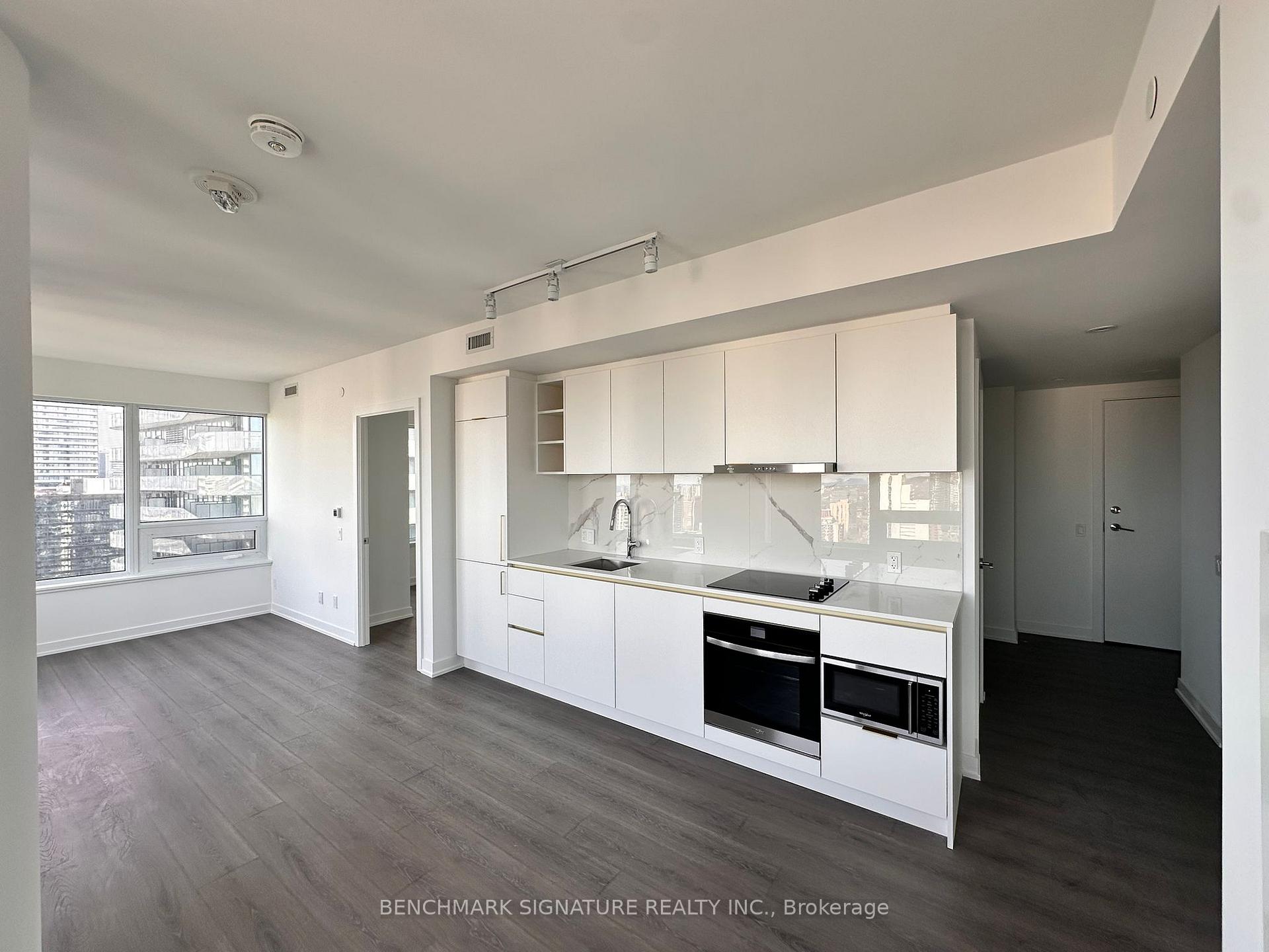 Photo 2 of Unit 3312, 8 Wellesley Street W, Toronto, Bay Street Corridor — HOMEH