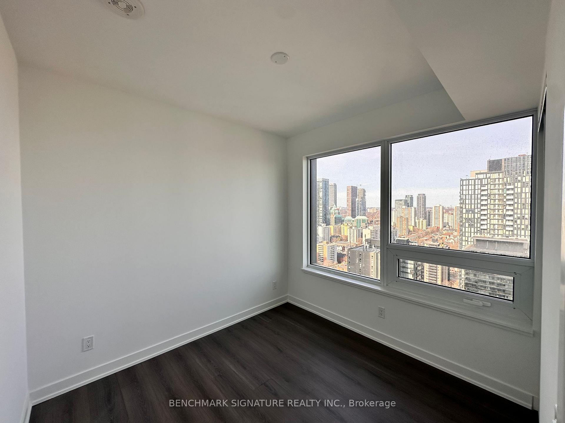 Photo 7 of Unit 3312, 8 Wellesley Street W, Toronto, Bay Street Corridor — HOMEH