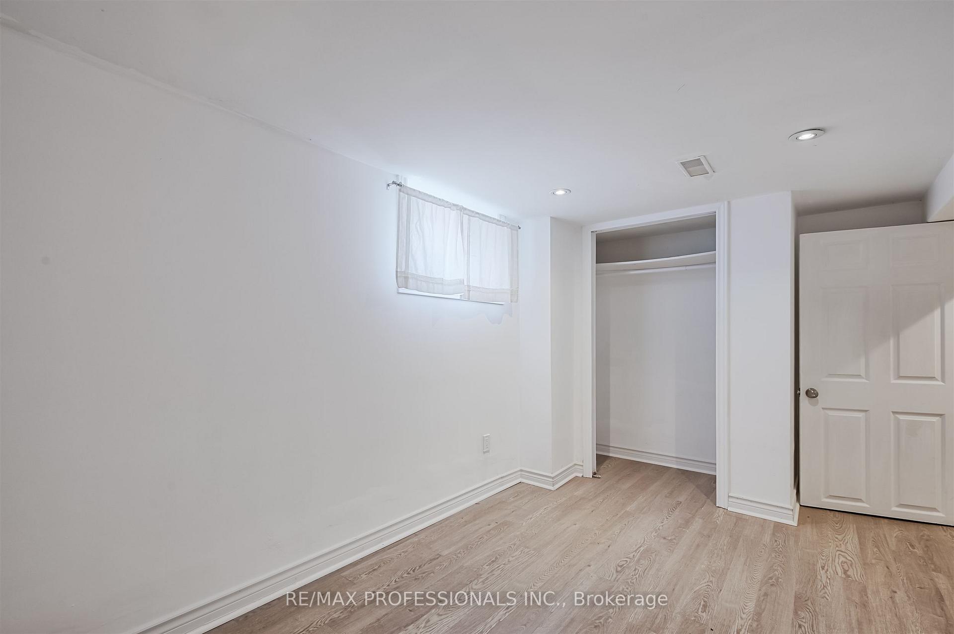 Photo 9 of Unit Bsmt, 1026 Haig Boulevard, Mississauga, Lakeview — HOMEH